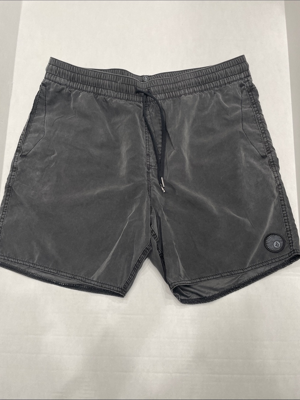 Volcom Gray Elastic Waist Casual Shorts - Picture 2 of 4